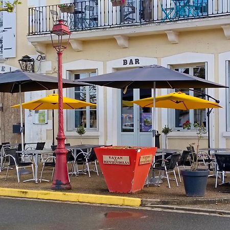 Hotel De France Vatan Kültér fotó