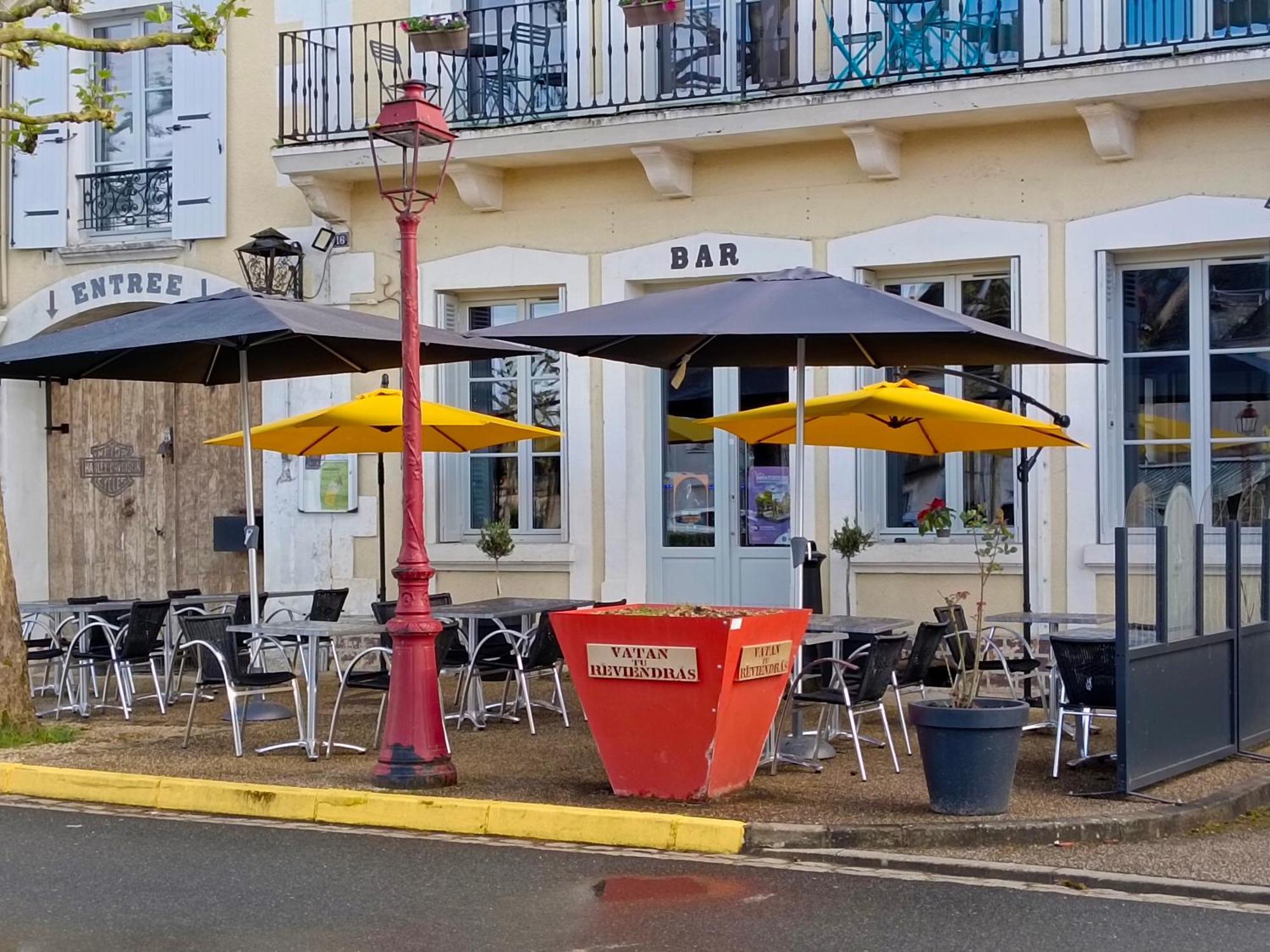 Hotel De France Vatan Kültér fotó